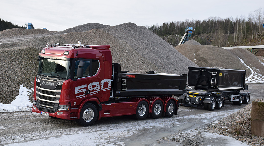 Scania R590